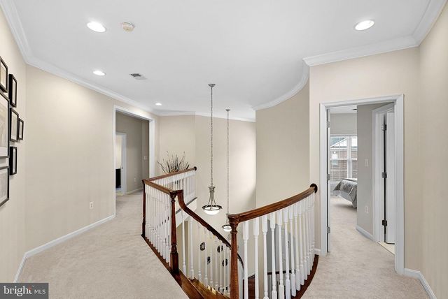 2467 CYPRESS GREEN LN, Herndon, VA 20171