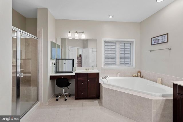 2467 CYPRESS GREEN LN, Herndon, VA 20171