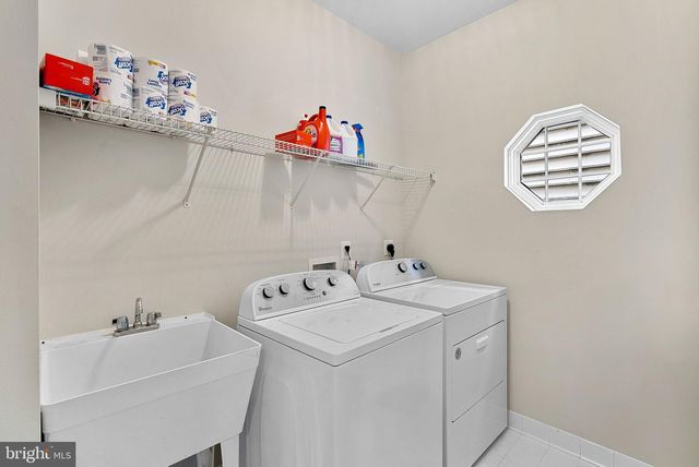 2467 CYPRESS GREEN LN, Herndon, VA 20171