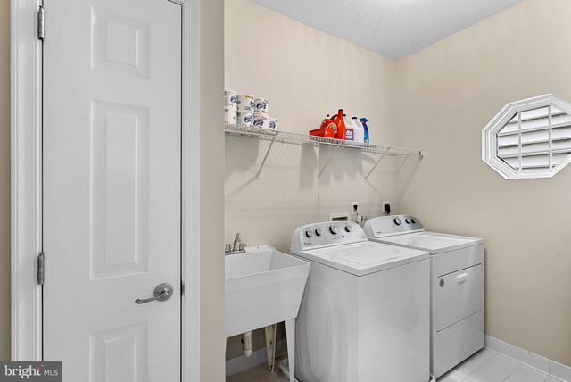 2467 CYPRESS GREEN LN, Herndon, VA 20171