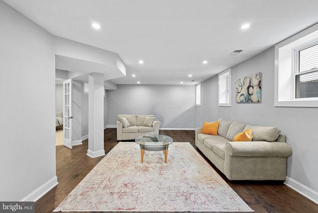 2467 CYPRESS GREEN LN, Herndon, VA 20171