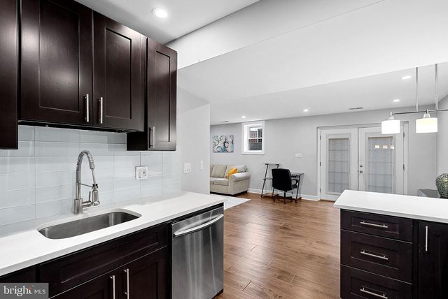 2467 CYPRESS GREEN LN, Herndon, VA 20171