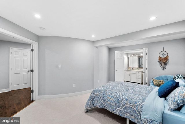 2467 CYPRESS GREEN LN, Herndon, VA 20171