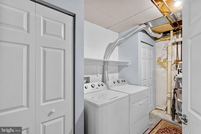 2467 CYPRESS GREEN LN, Herndon, VA 20171