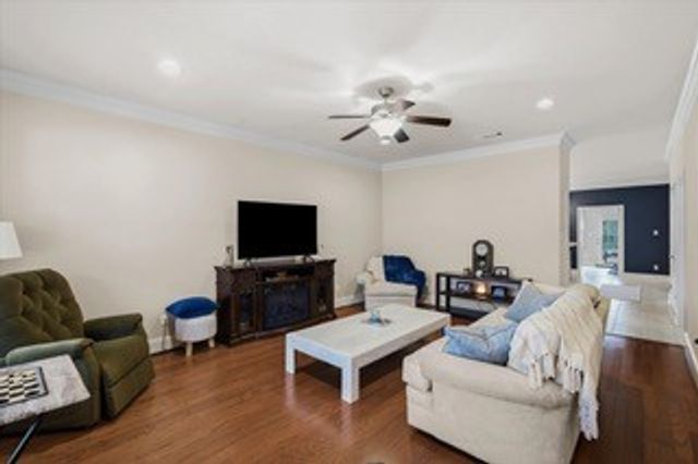 5804 Cross Creek Circle, Tyler, TX 75703