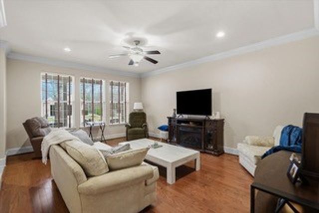 5804 Cross Creek Circle, Tyler, TX 75703