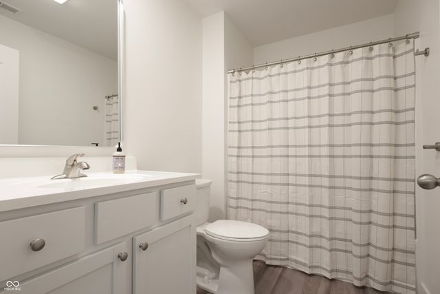 1582 W Paula Drive, Columbus, IN 47201