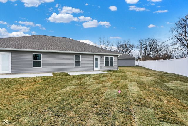 1582 W Paula Drive, Columbus, IN 47201