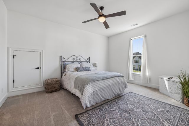 6825 Springwater St, Smyrna, TN 37167