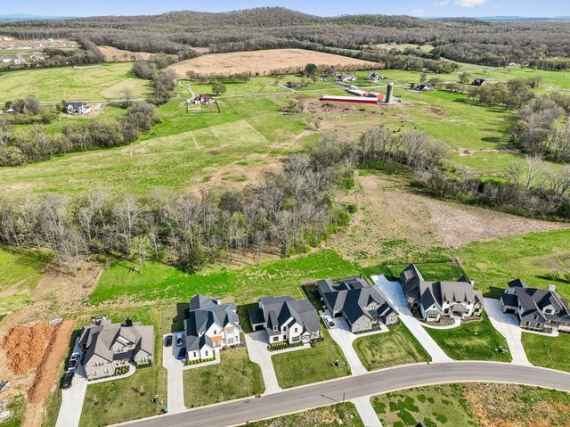 6825 Springwater St, Smyrna, TN 37167