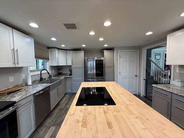 3288 Metcalf Road, Burtchville Twp, MI 48059