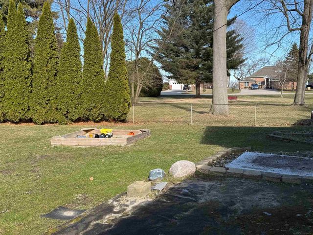 3288 Metcalf Road, Burtchville Twp, MI 48059