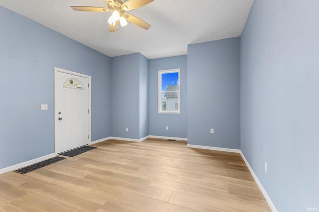 313 W 10Th Street, Muncie, IN 47302