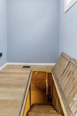 313 W 10Th Street, Muncie, IN 47302