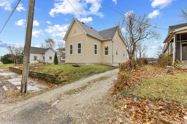 313 W 10Th Street, Muncie, IN 47302