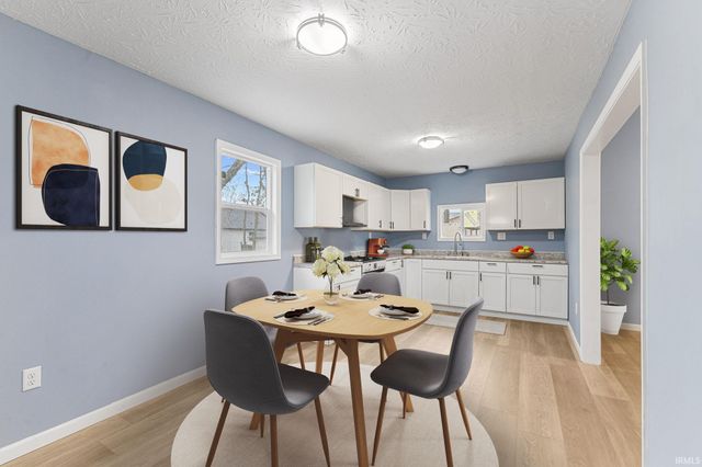 313 W 10Th Street, Muncie, IN 47302