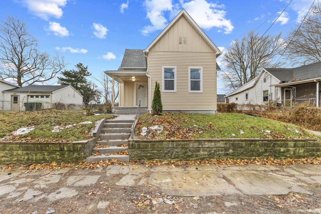 313 W 10Th Street, Muncie, IN 47302