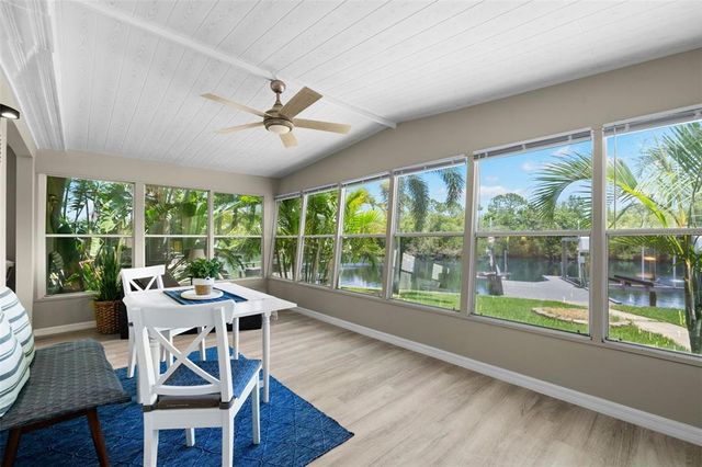 6833 MOUNT ORANGE DRIVE NE 392, St Petersburg, FL 33702