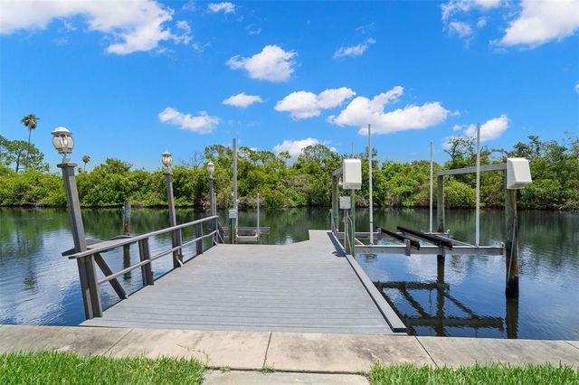 6833 MOUNT ORANGE DRIVE NE 392, St Petersburg, FL 33702