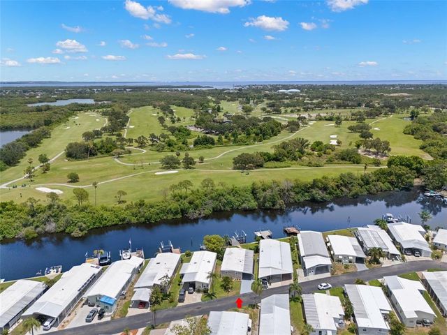 6833 MOUNT ORANGE DRIVE NE 392, St Petersburg, FL 33702