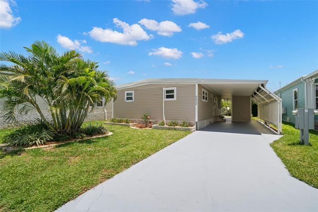 6833 MOUNT ORANGE DRIVE NE 392, St Petersburg, FL 33702