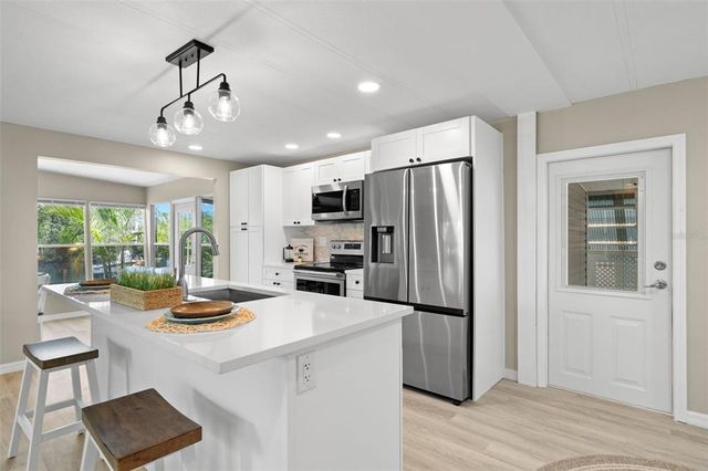 6833 MOUNT ORANGE DRIVE NE 392, St Petersburg, FL 33702