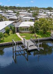 6833 MOUNT ORANGE DRIVE NE 392, St Petersburg, FL 33702