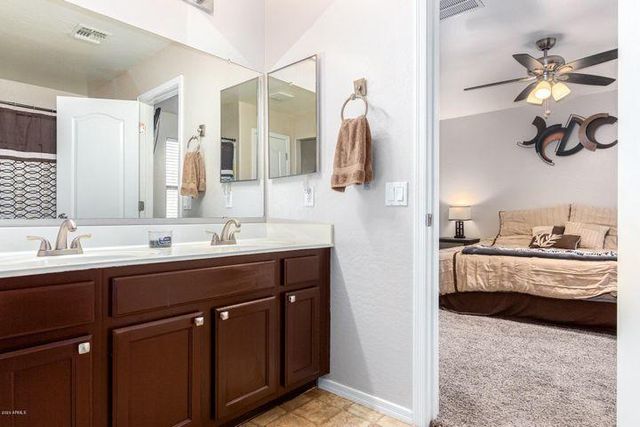 7022 W MERCER Lane, Peoria, AZ 85345