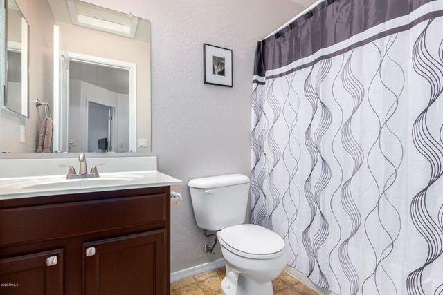 7022 W MERCER Lane, Peoria, AZ 85345