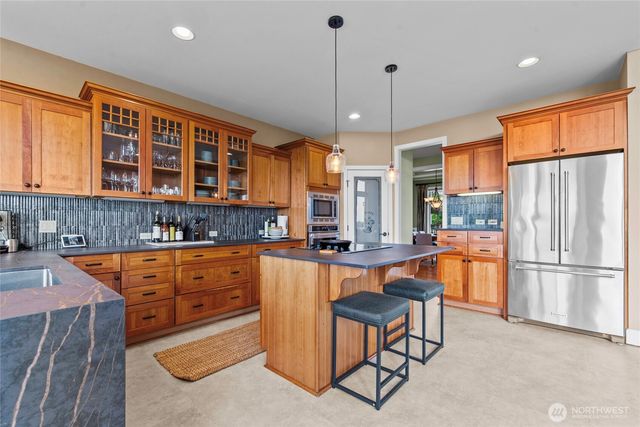 9306 Milburn Loop SE, Olympia, WA 98513