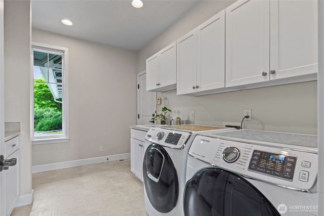9306 Milburn Loop SE, Olympia, WA 98513
