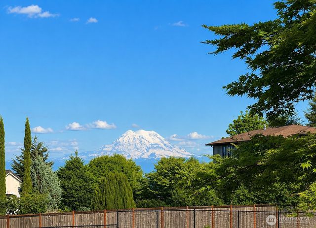 9306 Milburn Loop SE, Olympia, WA 98513