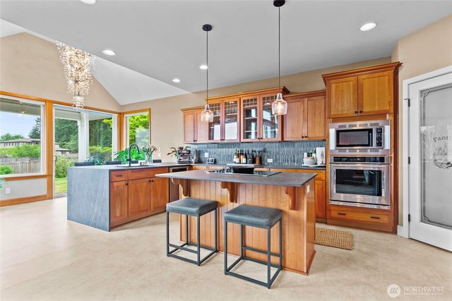 9306 Milburn Loop SE, Olympia, WA 98513