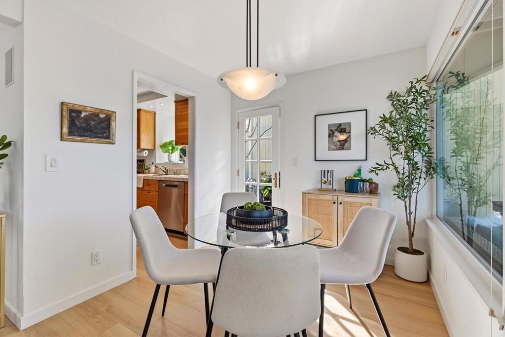 Image 12 of property listing at 11 Berkeley Court, Santa Cruz, CA 95062