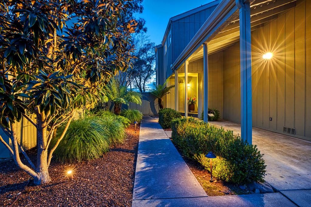 Image 2 of property listing at 11 Berkeley Court, Santa Cruz, CA 95062