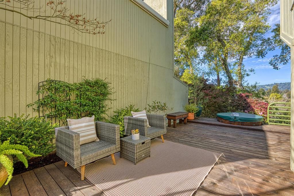 Image 26 of property listing at 11 Berkeley Court, Santa Cruz, CA 95062