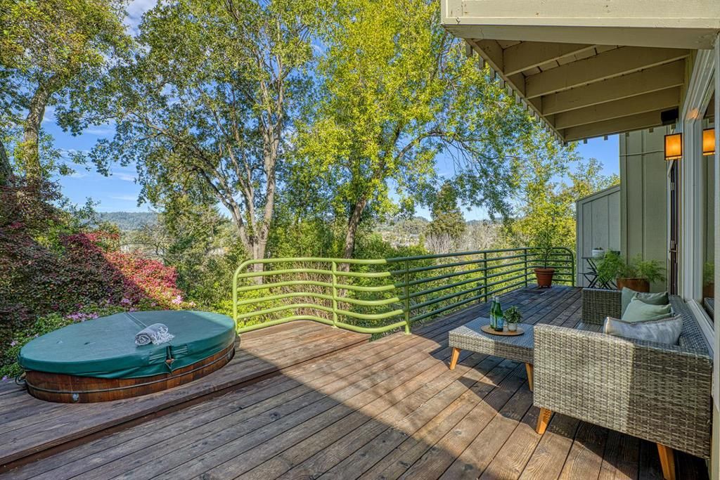 Image 30 of property listing at 11 Berkeley Court, Santa Cruz, CA 95062
