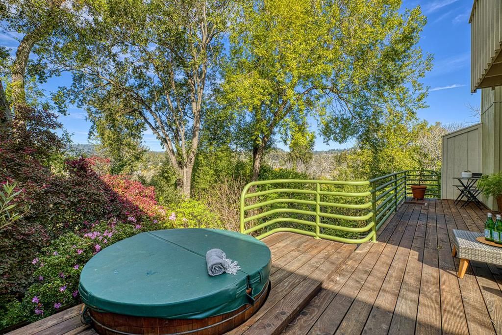 Image 31 of property listing at 11 Berkeley Court, Santa Cruz, CA 95062