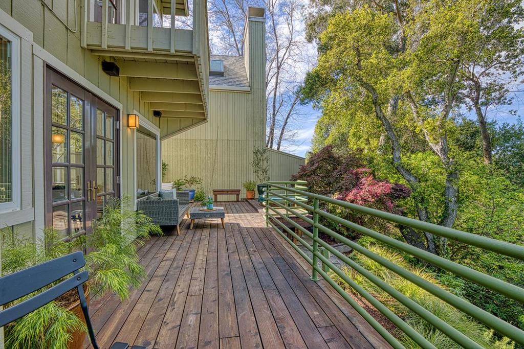 Image 33 of property listing at 11 Berkeley Court, Santa Cruz, CA 95062