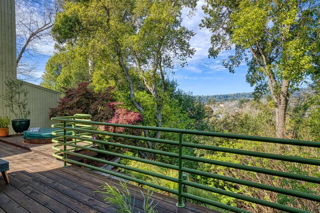 Image 34 of property listing at 11 Berkeley Court, Santa Cruz, CA 95062