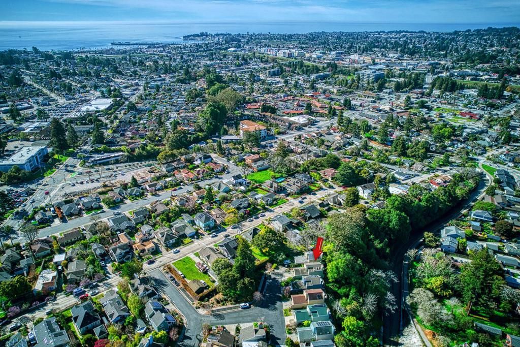 Image 37 of property listing at 11 Berkeley Court, Santa Cruz, CA 95062