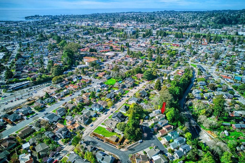 Image 41 of property listing at 11 Berkeley Court, Santa Cruz, CA 95062