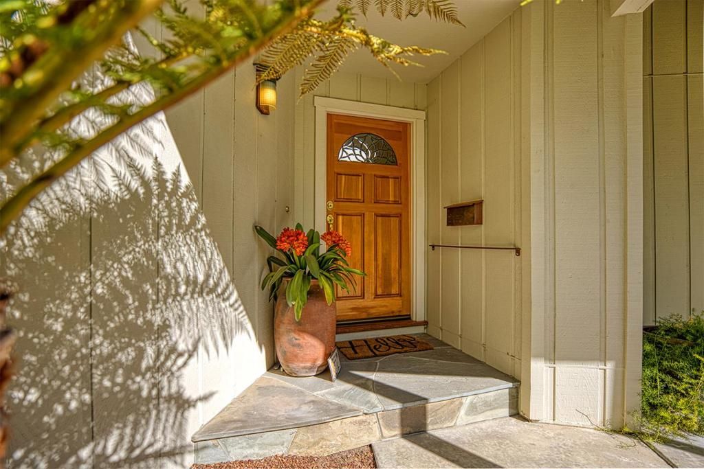Image 6 of property listing at 11 Berkeley Court, Santa Cruz, CA 95062