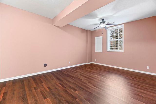 16639 W 168 Place, Olathe, KS 66062