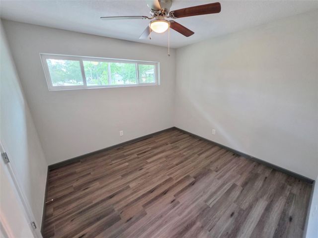 910 Royal Oak Drive, Dickinson, TX 77539