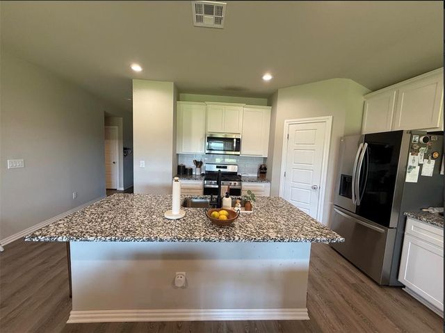 14605 Travertine Falls Lane, Oklahoma City, OK 73142