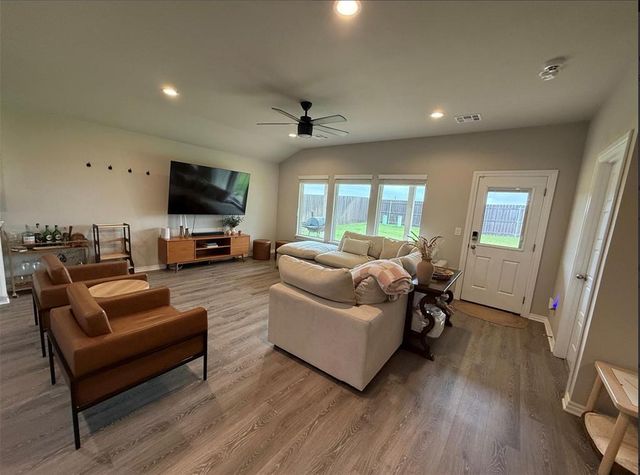 14605 Travertine Falls Lane, Oklahoma City, OK 73142