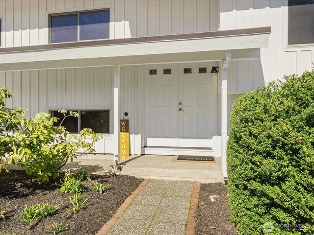 12570 SE 70th Street, Newcastle, WA 98056