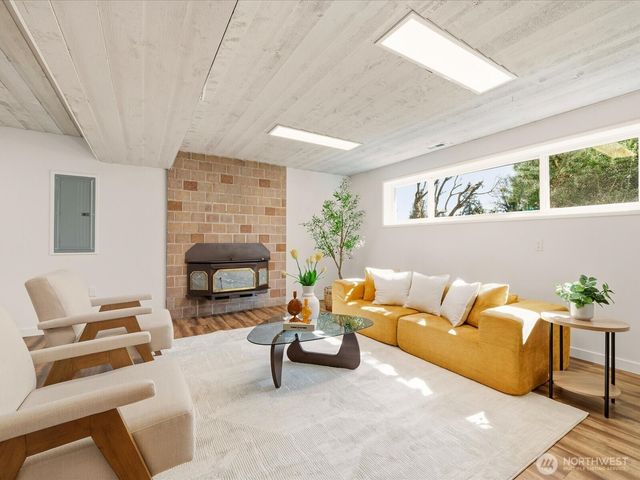 12570 SE 70th Street, Newcastle, WA 98056