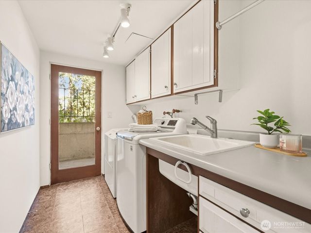 12570 SE 70th Street, Newcastle, WA 98056